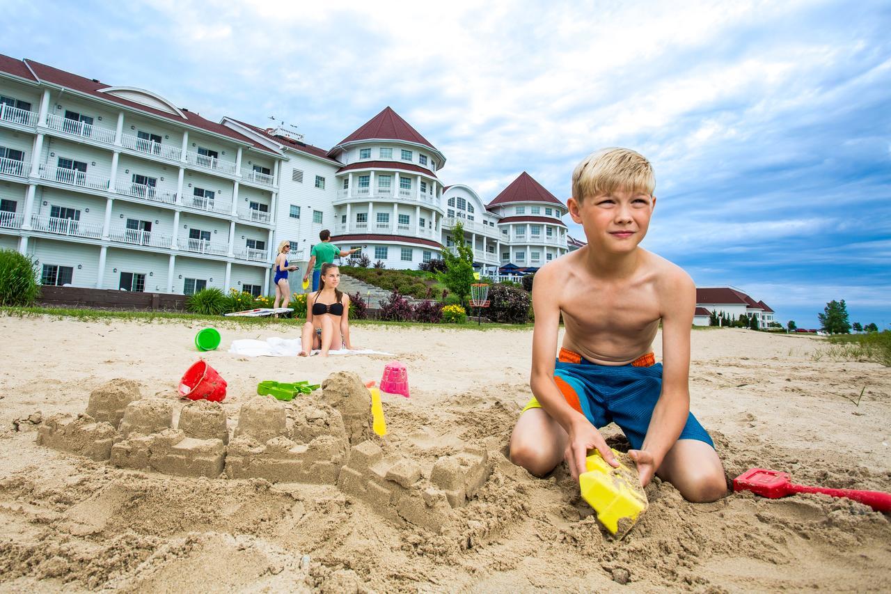 Blue Harbor Resort & Spa Sheboygan Exterior photo